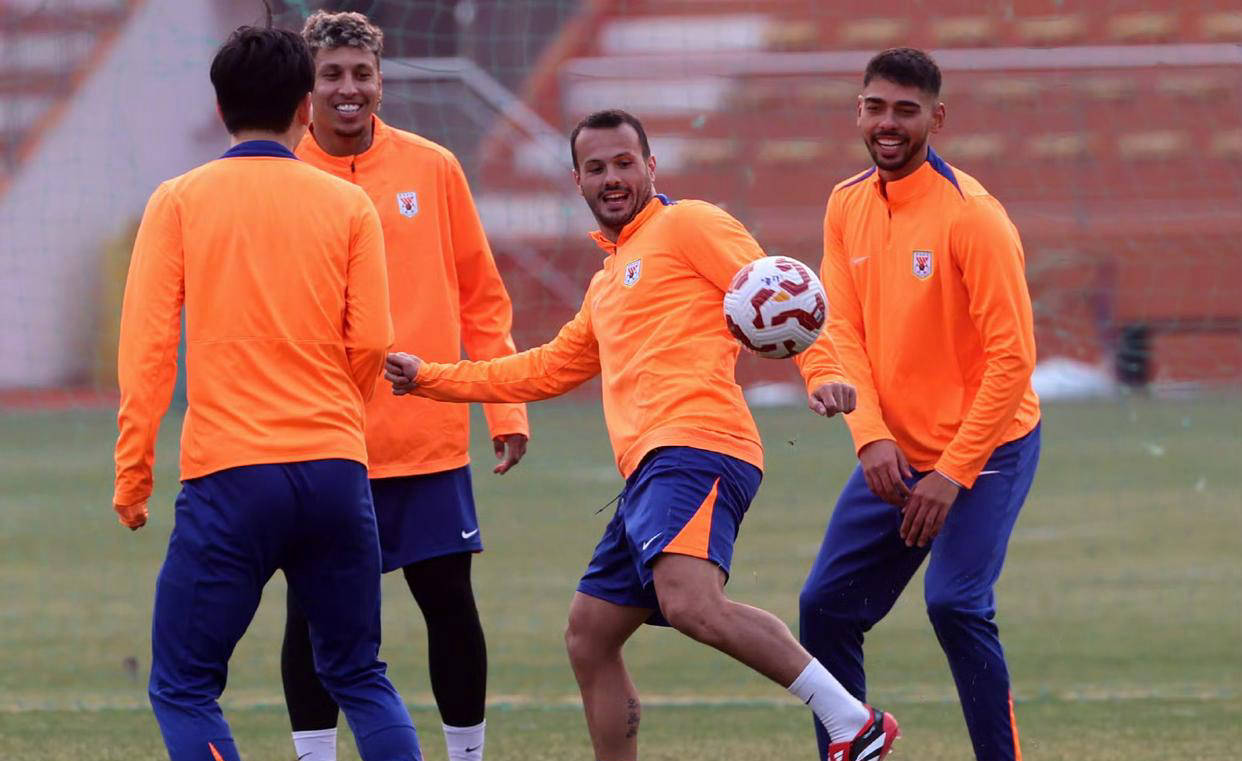 欧洲球队备战国际比赛,备受期待迎接挑战 欧洲球队备战国际比赛,备受期待迎接挑战