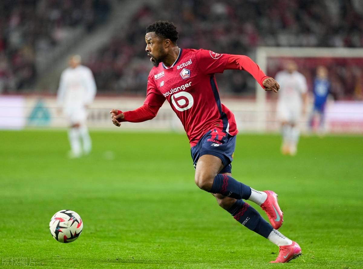 开云体育官方网站-包含里尔遭遇主场失利,法甲卫冕冠军遇阻的词条