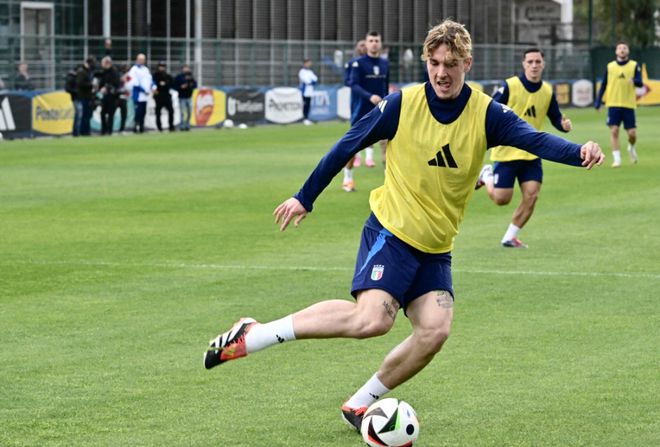 包含意大利取胜厄瓜多尔,连胜势头凶猛的词条 包含意大利取胜厄瓜多尔,连胜势头凶猛的词条