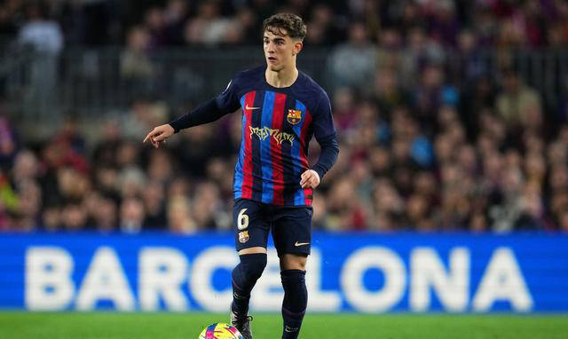 开云体育在线-包含巴萨中场核心伤愈复出，有望助球队冲击联赛榜首的词条