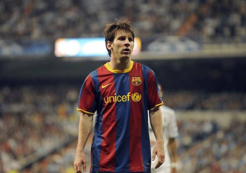 开云体育平台APP-梅西三叉戟展现威力，巴萨完胜对手取得胜利