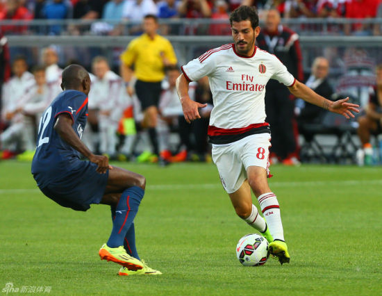 包含AC米兰助教离队,球队内部调整的词条 包含AC米兰助教离队,球队内部调整的词条