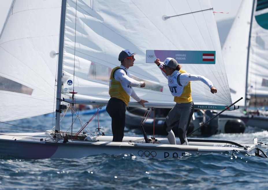 开云体育在线-奥地利队球员展现出色技术在国际比赛中