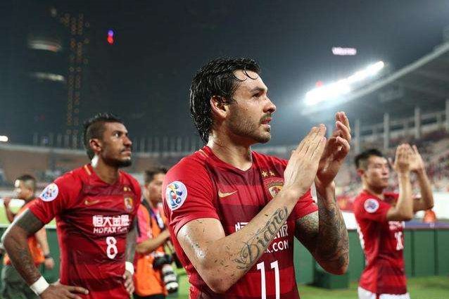 恒大球员临场发挥,全力为胜利努力的简单介绍 恒大球员临场发挥,全力为胜利努力的简单介绍