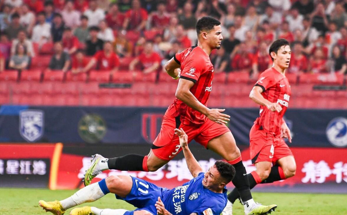 上港主帅下课,球队面临重建困境 上港主帅下课,球队面临重建困境