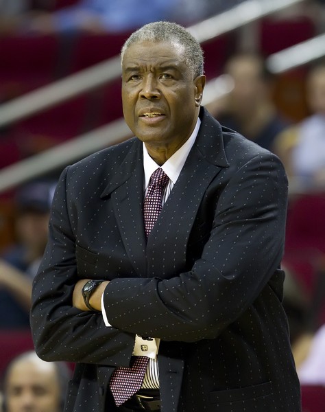 关于山猫队主帅受到批评球队表现不佳的信息 关于山猫队主帅受到批评球队表现不佳的信息