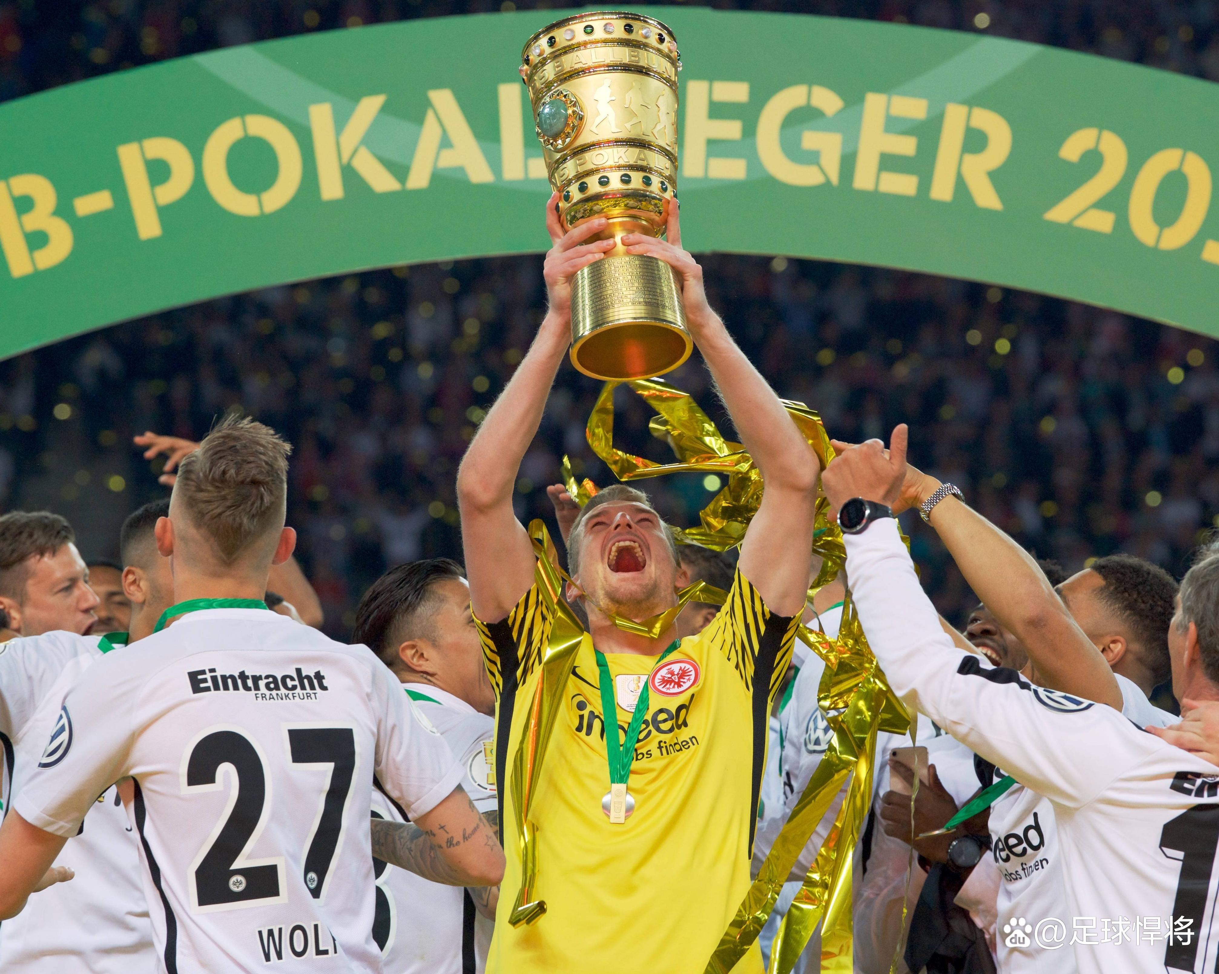 法兰克福主场大胜,表现令人瞩目 法兰克福主场大胜,表现令人瞩目