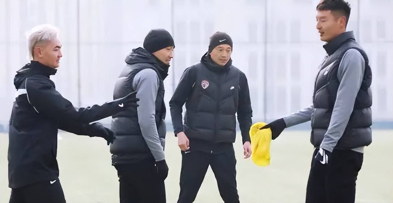 开云体育-哈德斯菲尔德主帅换人，欲挽救降级危机的简单介绍