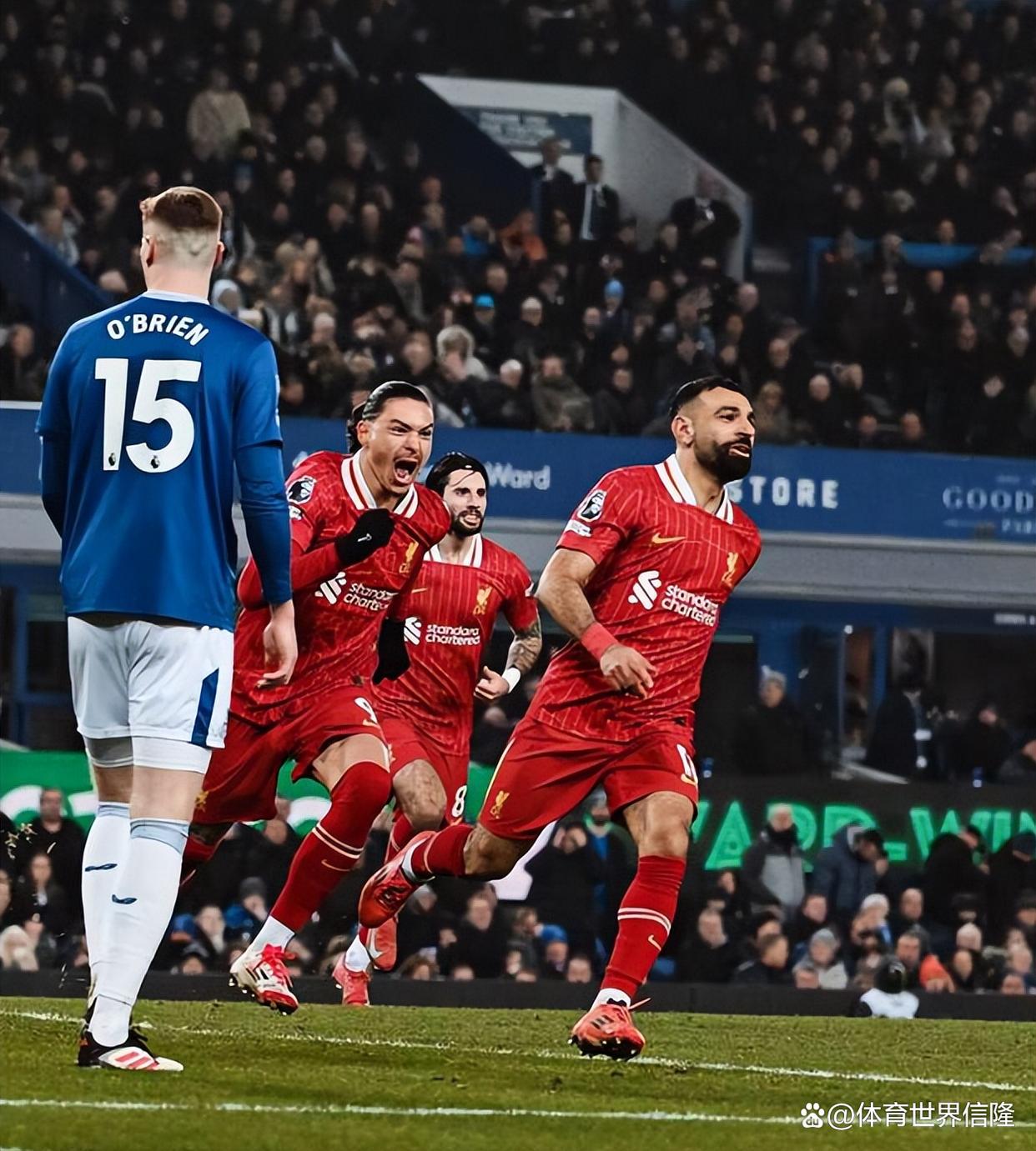 意大利队险胜巴萨,凯恩逆转建功英超 意大利队险胜巴萨,凯恩逆转建功英超