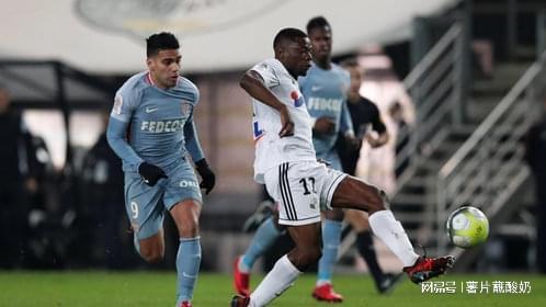 开云体育官方网站-亚眠主场惨败，战绩继续堪忧