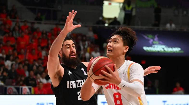 开云体育APP下载-世界杯篮球赛事高潮迭起，球队积极备战