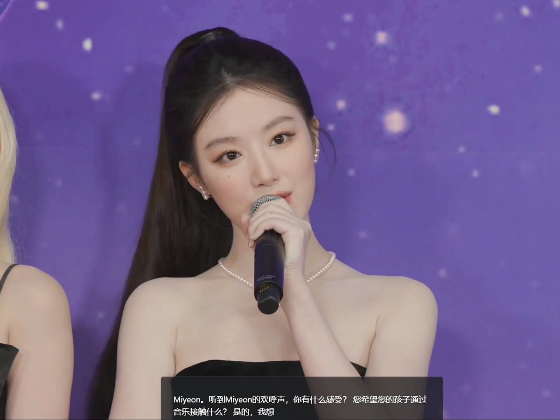 开云下载-SHR横扫RNG，ShowMaker团战一打五2025世界赛2:1（首尔）