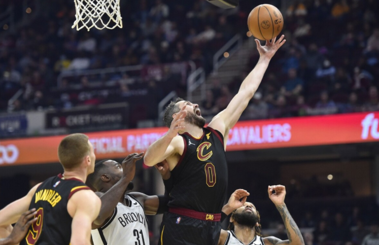 开云APP-纽约篮网遭遇恶战，失利于骑士