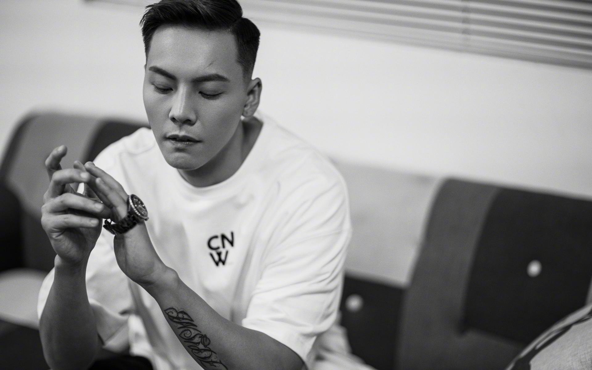 利拉德37分导演逆转狂潮！篮网关键战破快船，西部格局再添变数