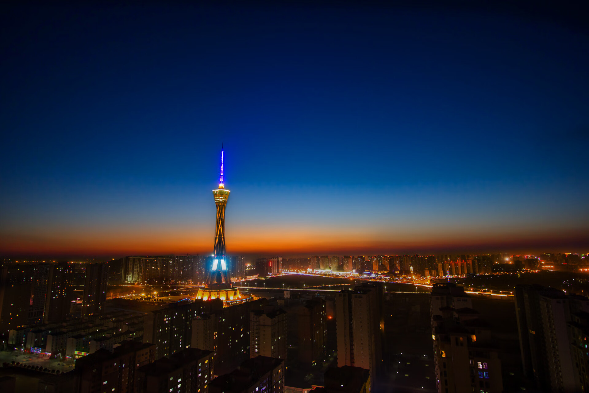 铁幕之下，太阳用窒息防守锁定东决关键战，雷霆如何破局？