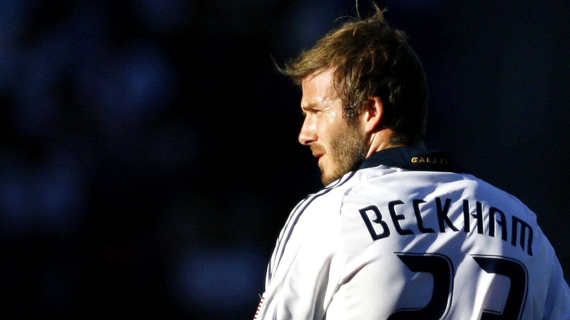 街赛道上的极速对决与篮球场上的横扫风暴—F1与NBA的双重奏