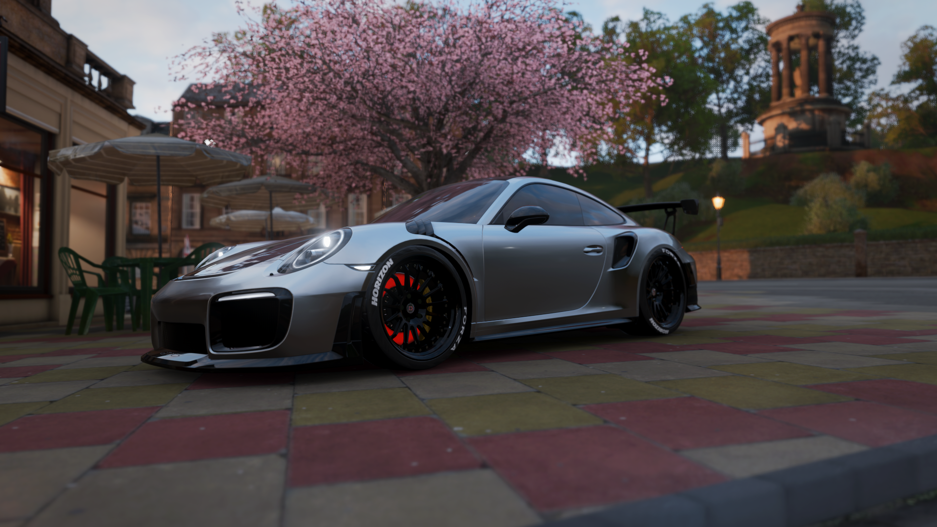 马克西闪耀时刻，连续得分拉开差距，开拓者主场粉碎新疆队挑战