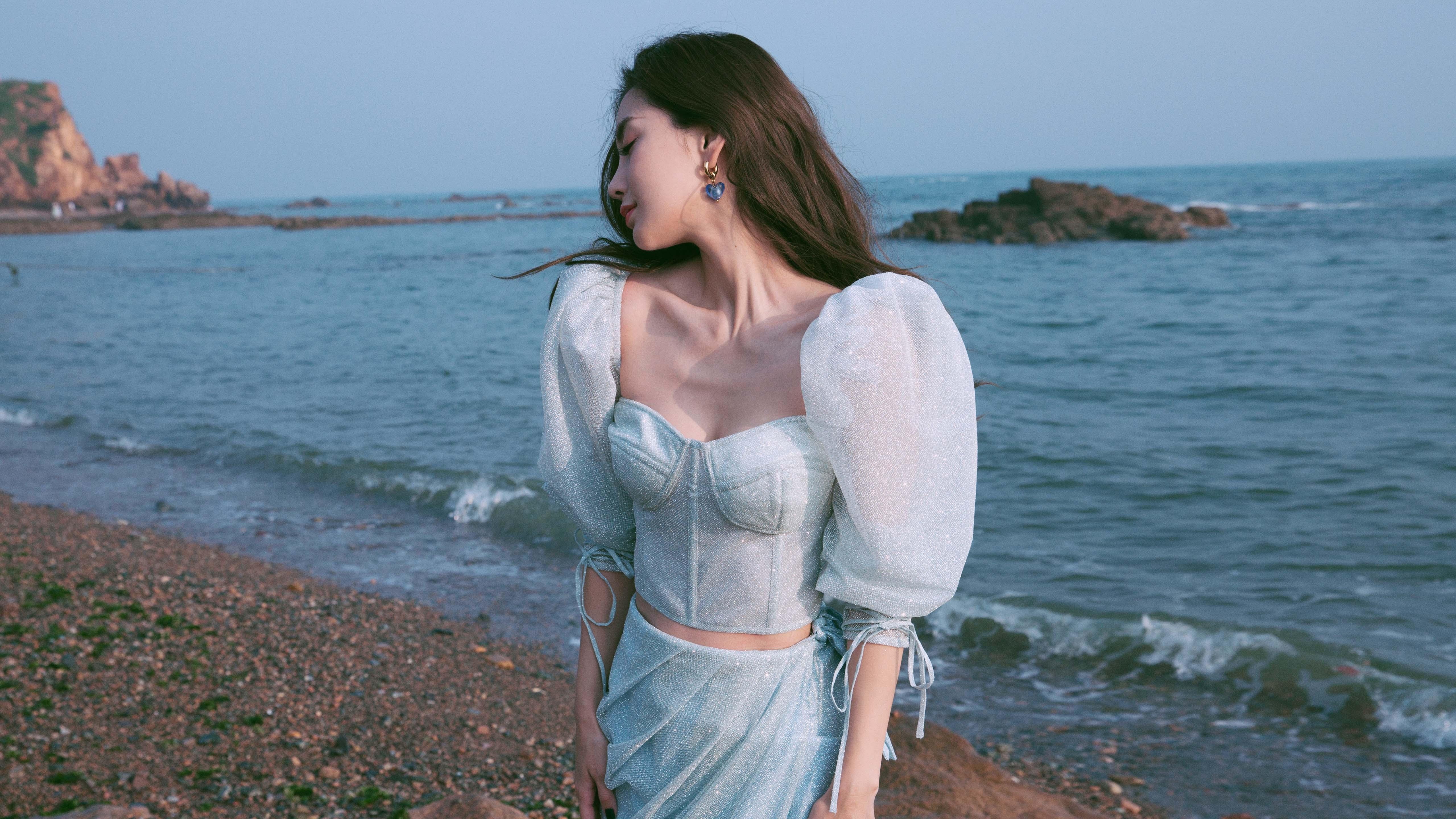 开云体育下载-足球世界的双线奏鸣曲，当精密齿轮咬合天才火花